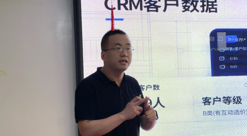 社媒外贸每天该做什么?2026年新手从询盘到成交的每日工作流程